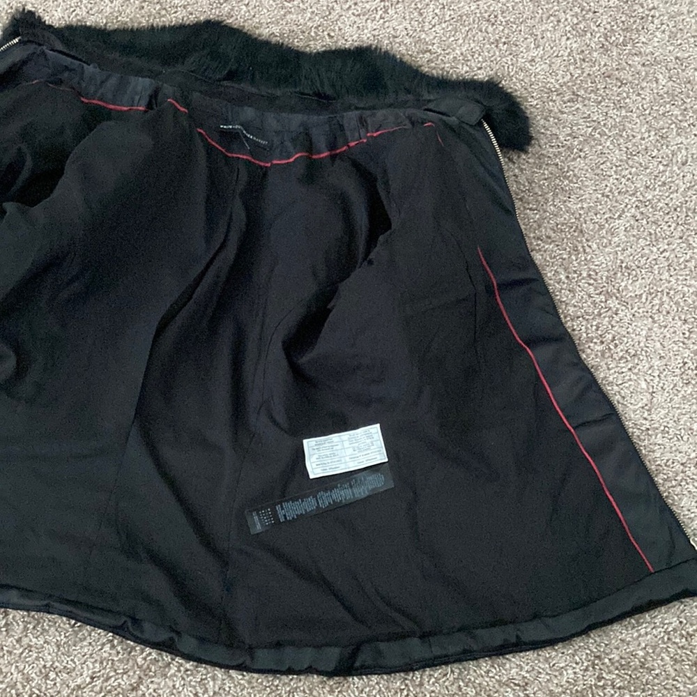 Classic, Cosy Black Puffer Jacket by White House Black Market w/ Faux Fur Collar - Picture 11 of 11